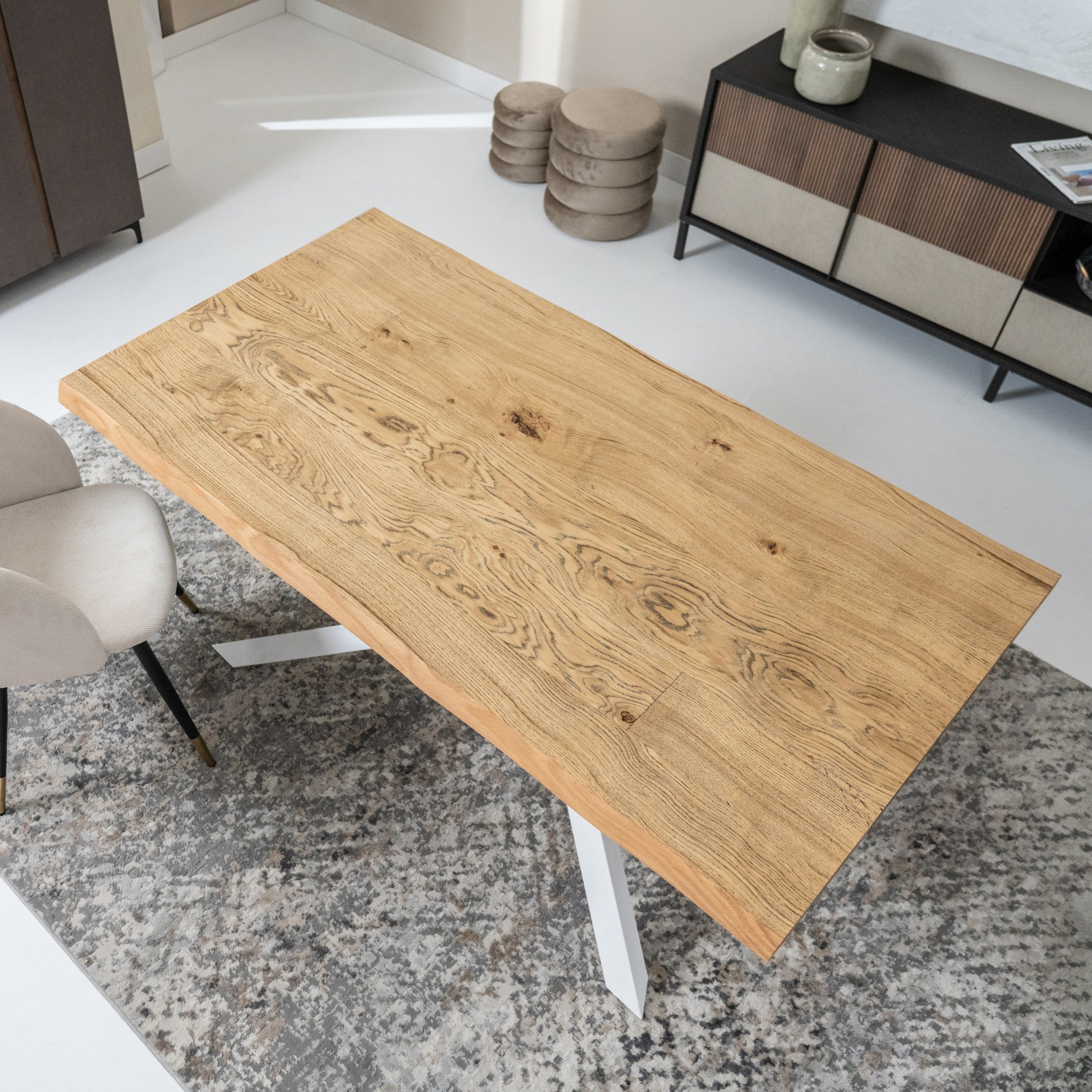 Tavolo da Pranzo  Allungabile 160/240 x 90 cm. Top  in Legno di Rovere impiallacciato  e gambe in Metallo